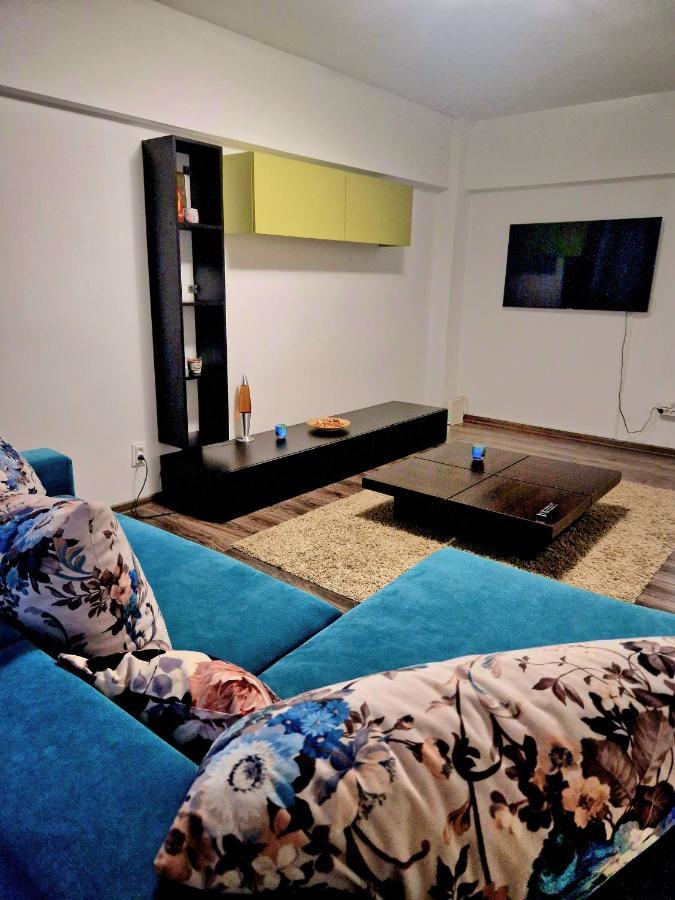 Cozy Appartment In The Center Targoviste Zewnętrze zdjęcie