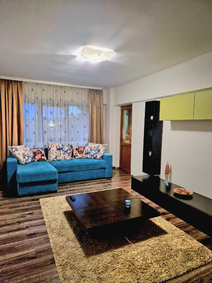 Cozy Appartment In The Center Targoviste Zewnętrze zdjęcie