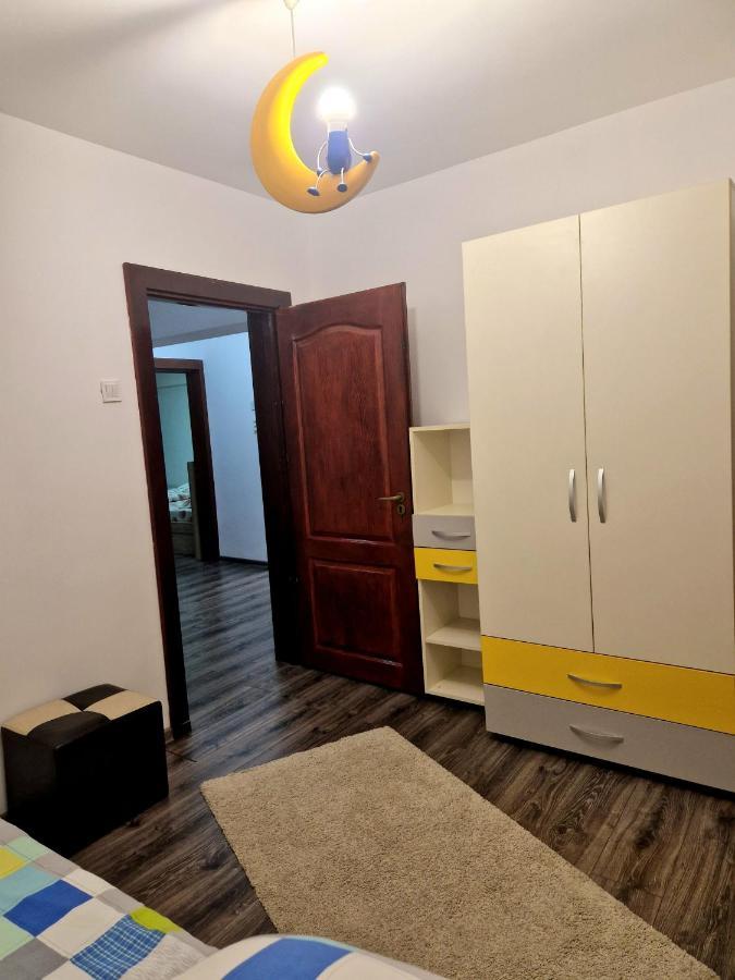 Cozy Appartment In The Center Targoviste Zewnętrze zdjęcie