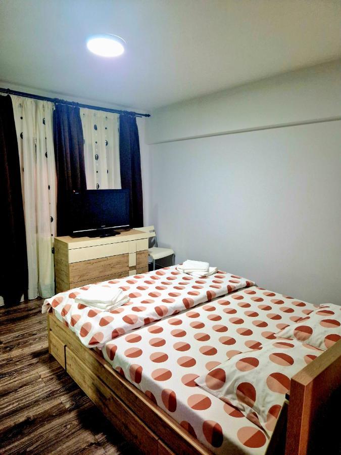 Cozy Appartment In The Center Targoviste Zewnętrze zdjęcie